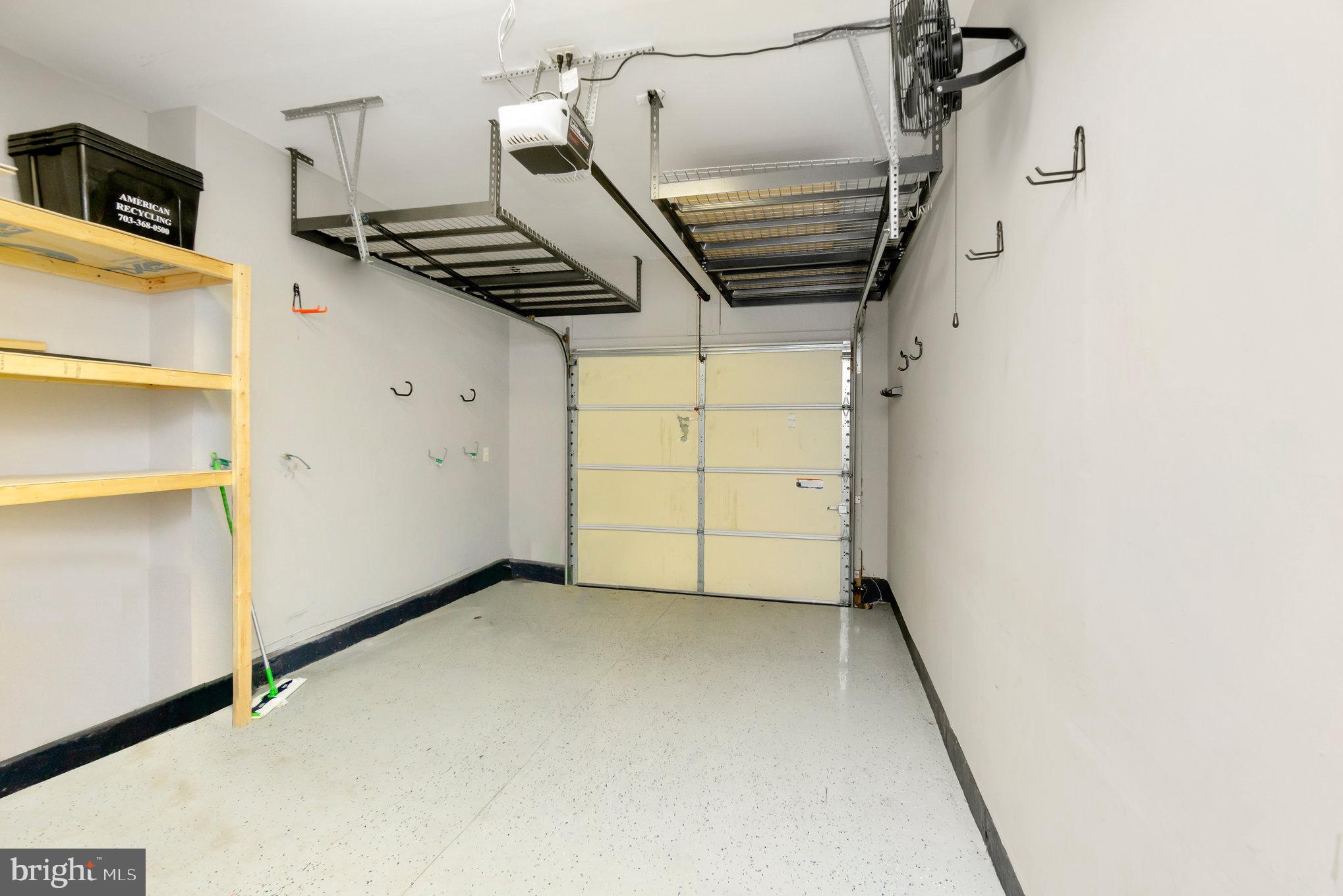 POTOMAC CLUB CONDOMINIUMS - Residential Lease