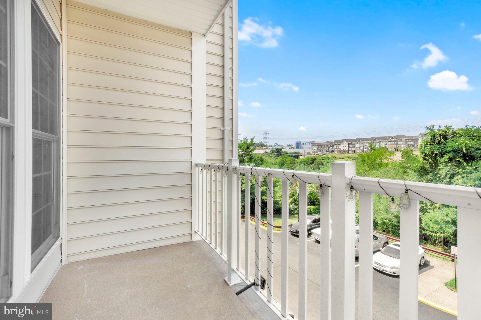 POTOMAC CLUB CONDOMINIUMS - Residential Lease