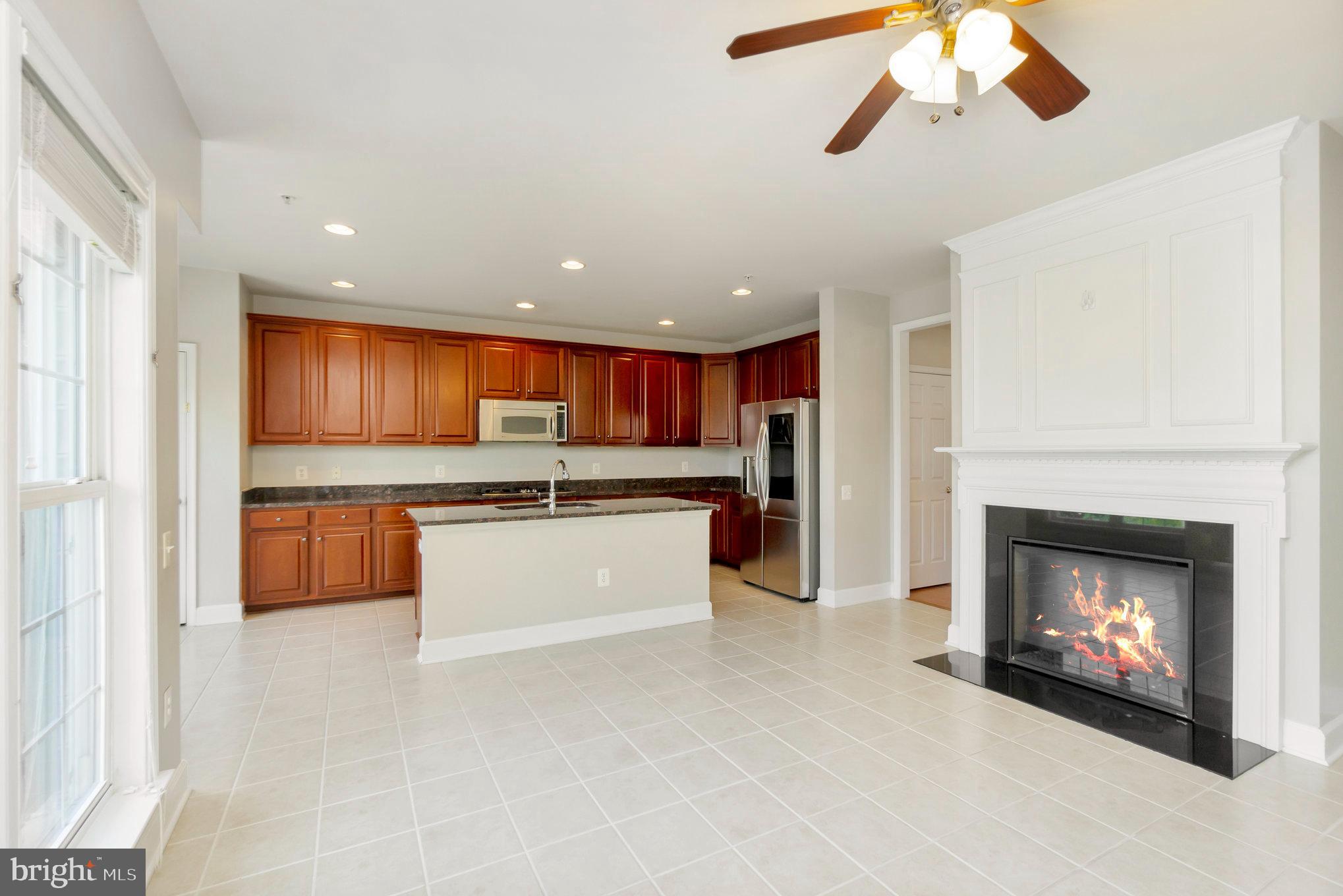 POTOMAC CLUB CONDOMINIUMS - Residential Lease