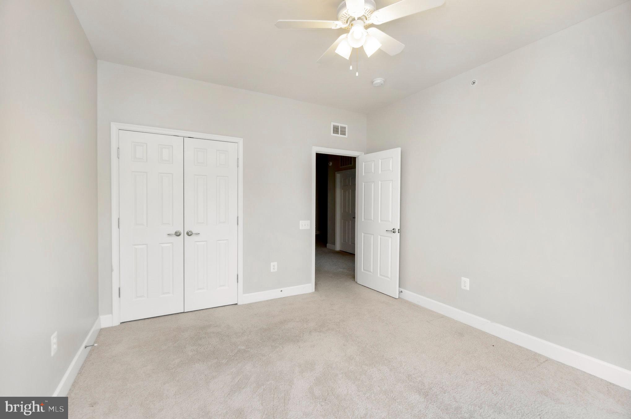 POTOMAC CLUB CONDOMINIUMS - Residential Lease