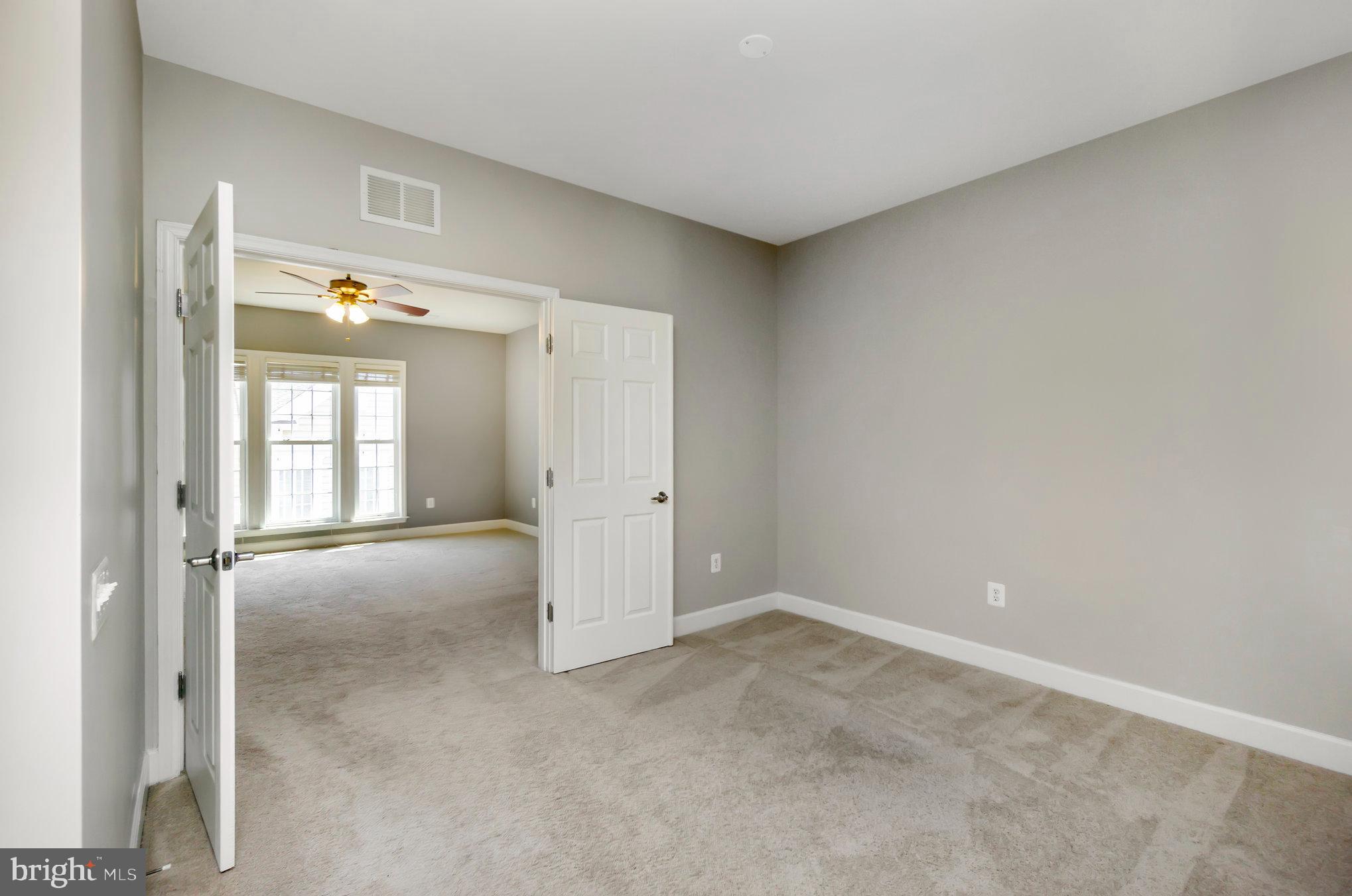 POTOMAC CLUB CONDOMINIUMS - Residential Lease