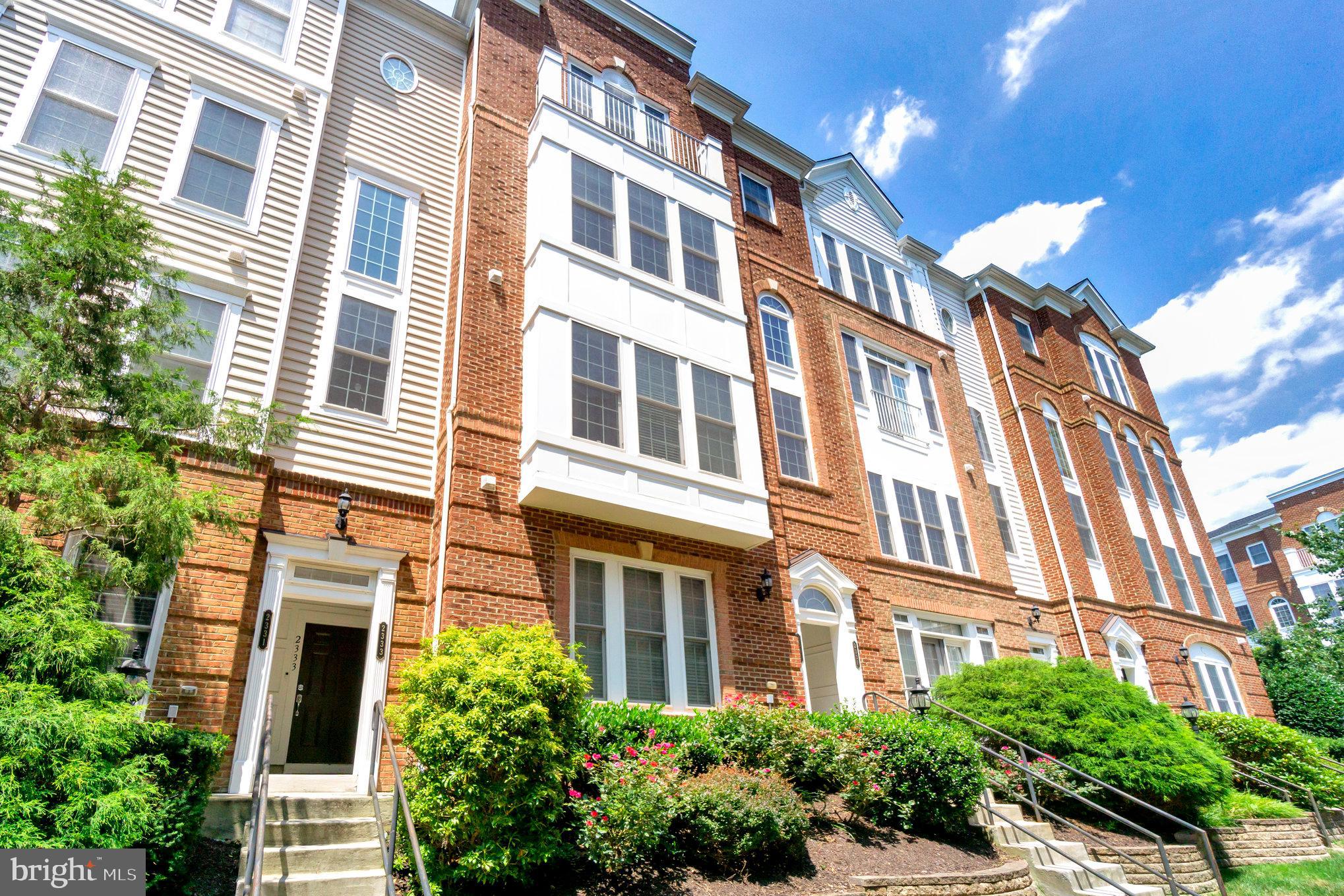 POTOMAC CLUB CONDOMINIUMS - Residential Lease