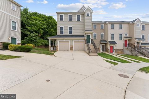 412 WOODCREST DRIVE SE 412B WASHINGTON DC 20032