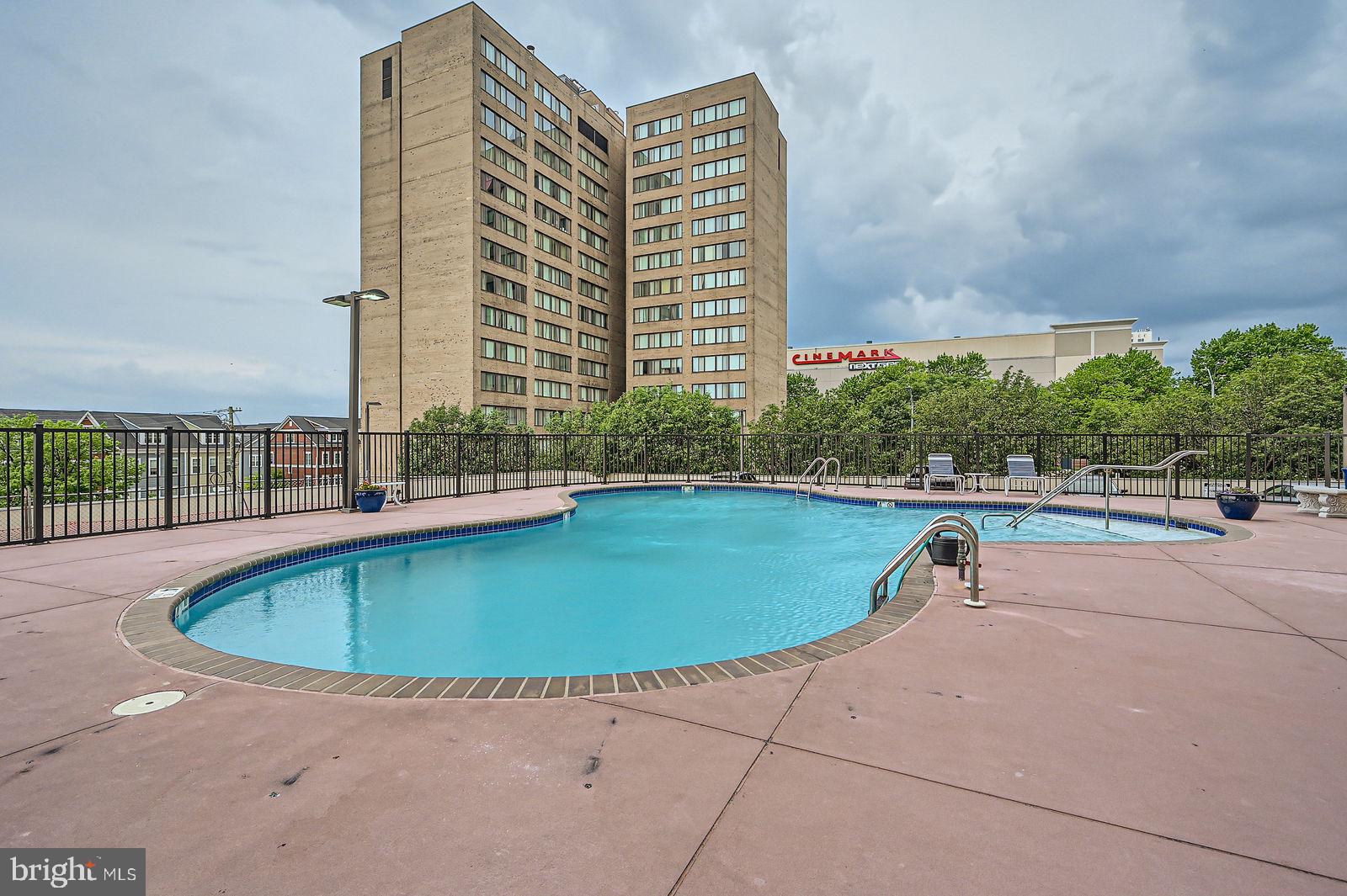 TOWSON - Residential