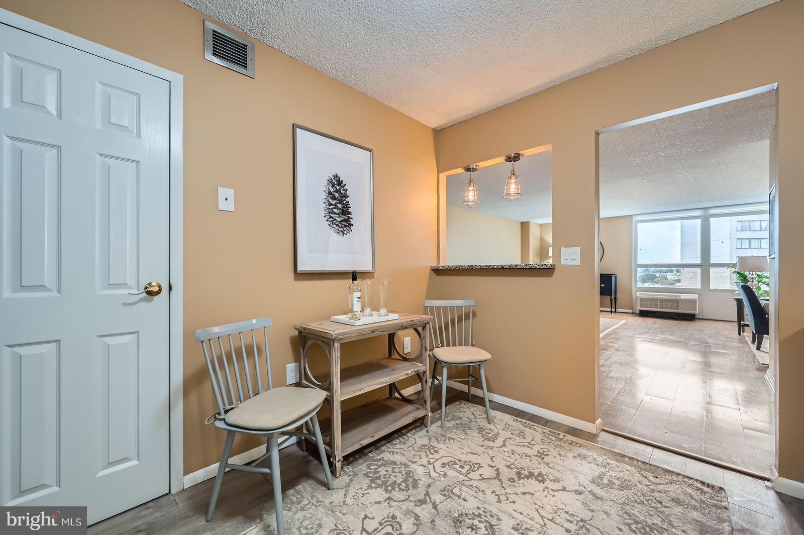 TOWSON - Residential