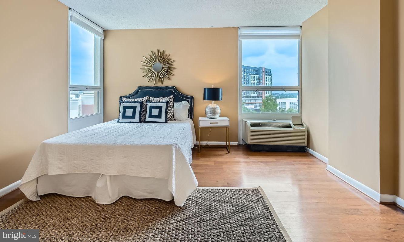 TOWSON - Residential