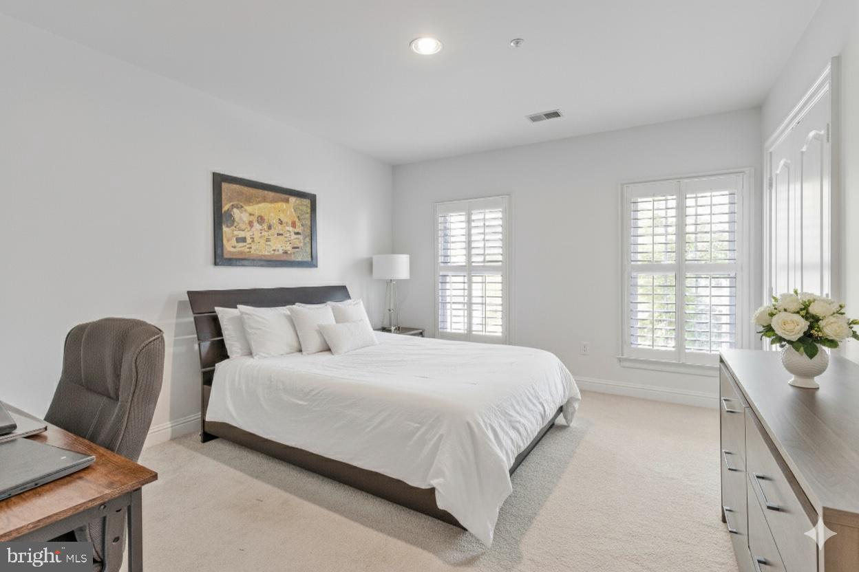 POTOMAC CREST - Residential Lease