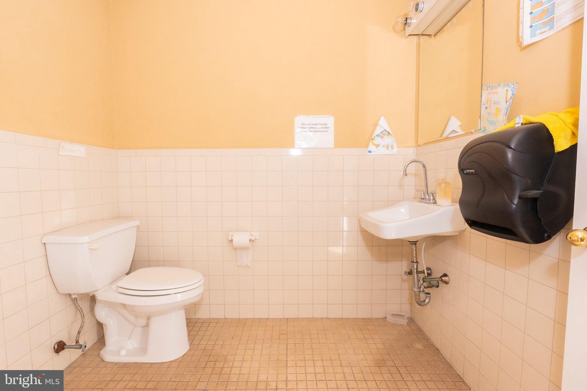 WEST PHILADELPHIA - Commercial Sale
