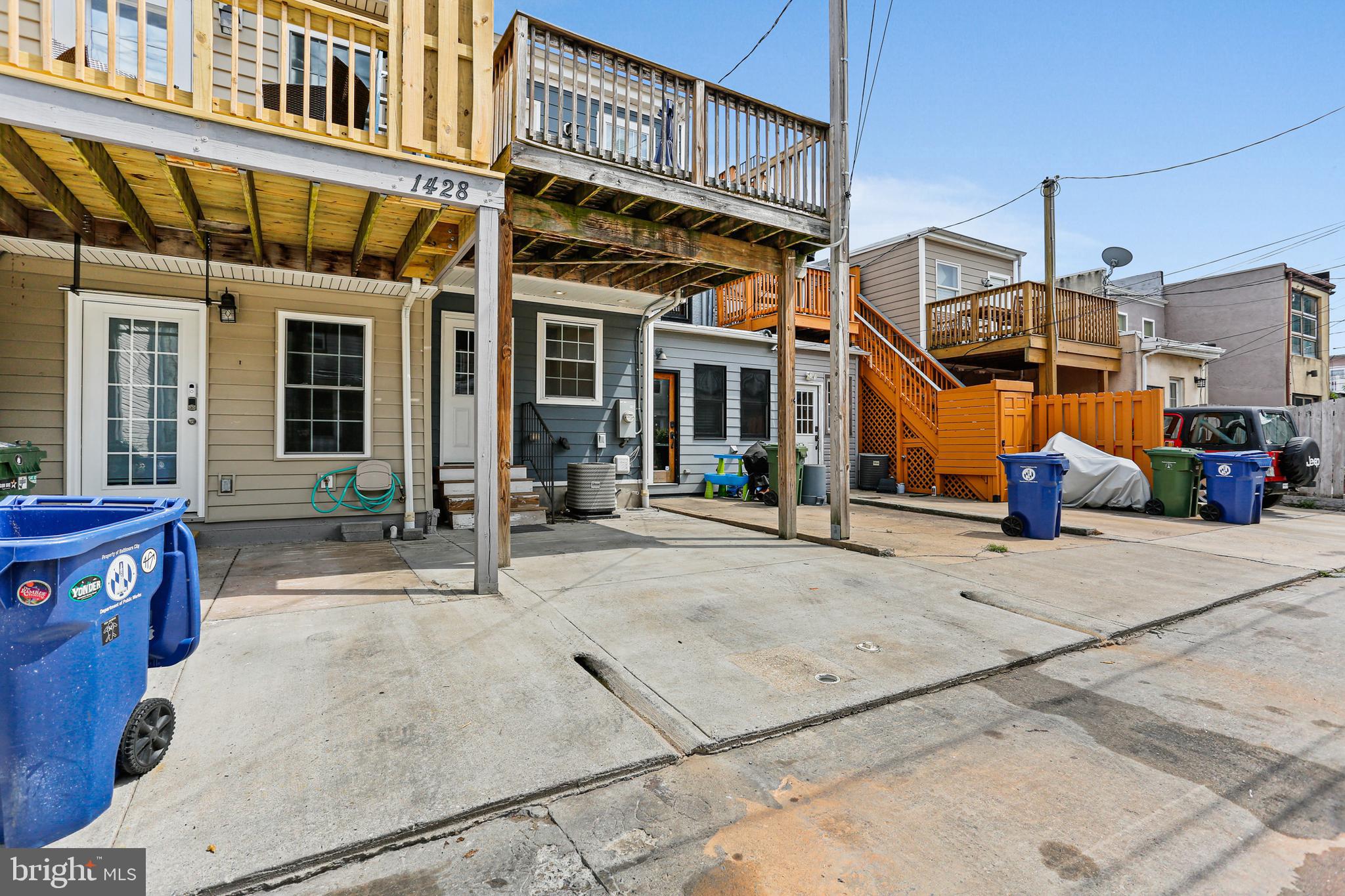 LOCUST POINT - Residential