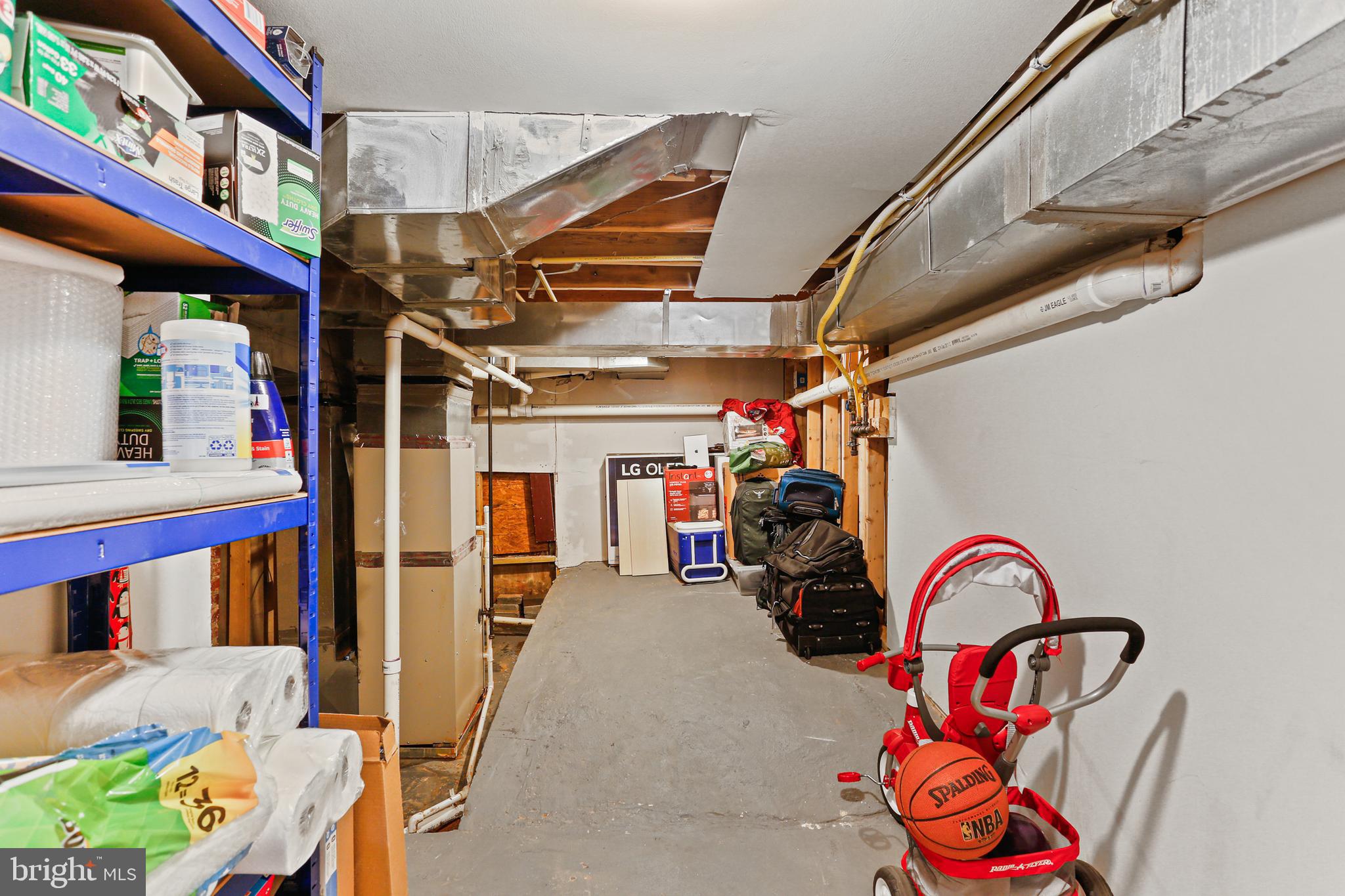 LOCUST POINT - Residential