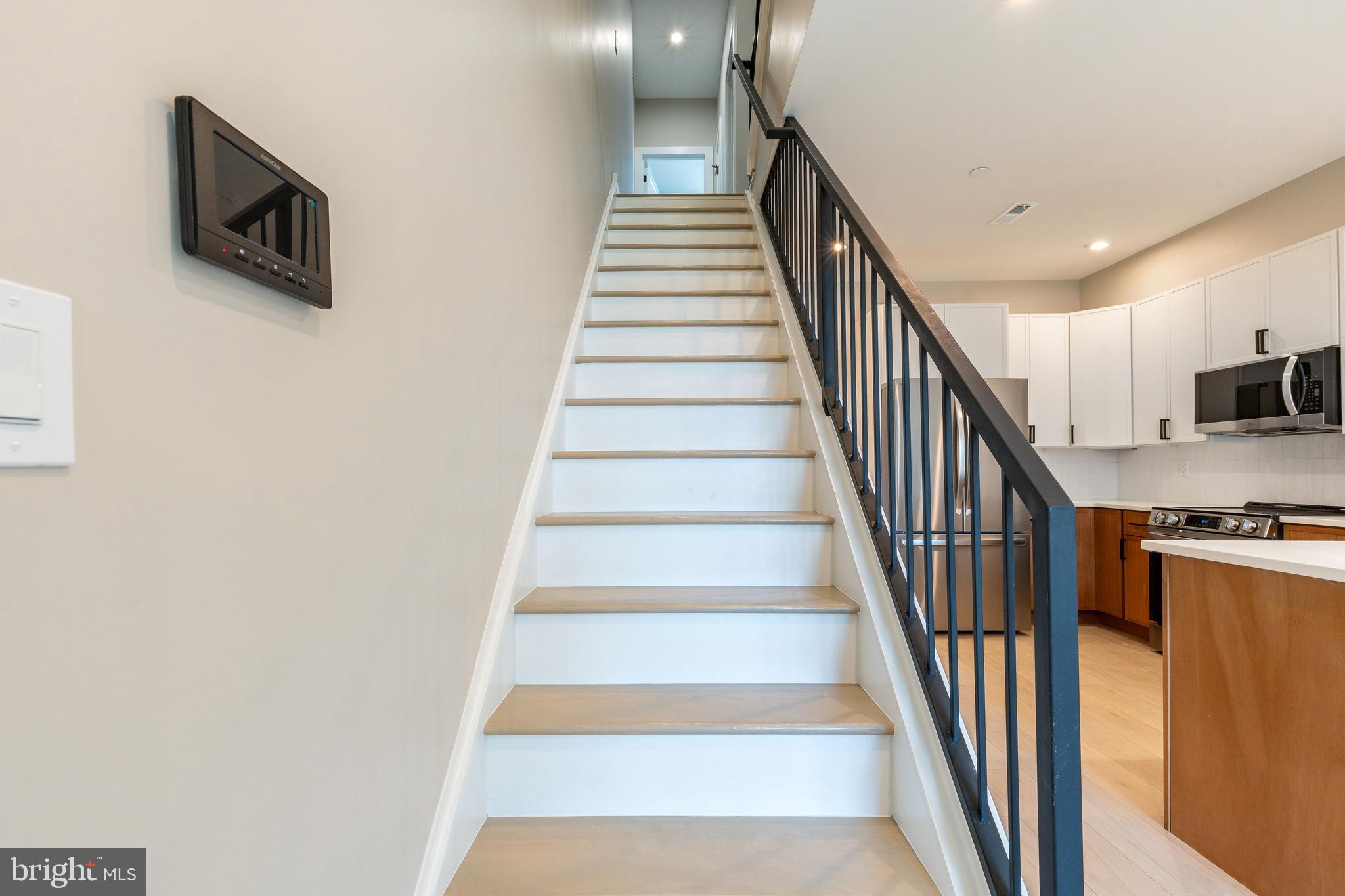 OLDE KENSINGTON - Residential Lease