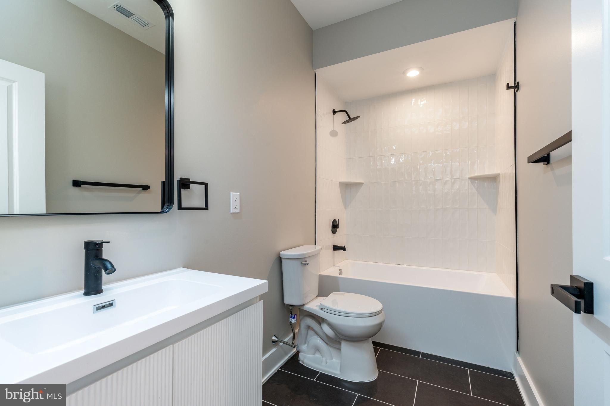 OLDE KENSINGTON - Residential Lease