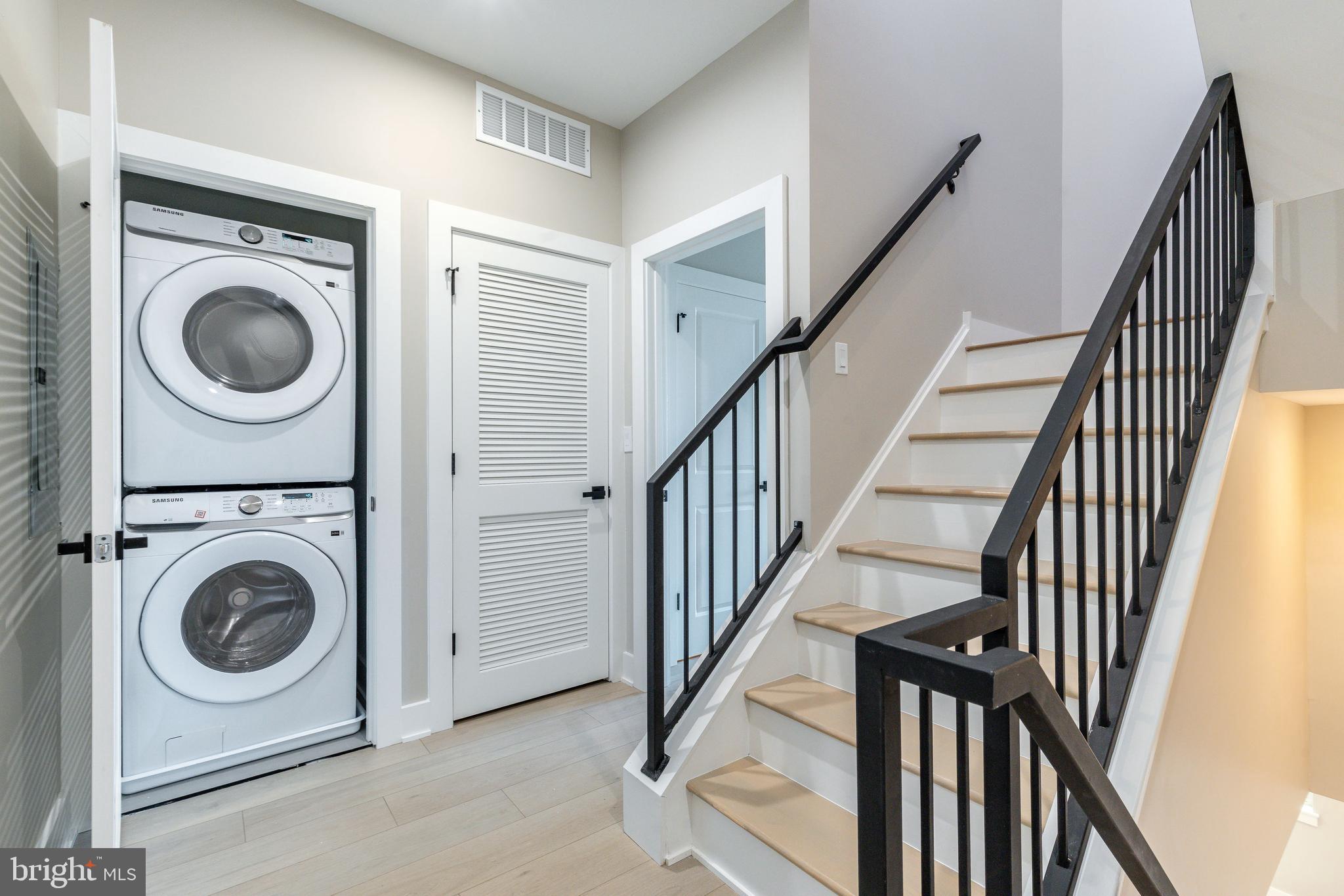 OLDE KENSINGTON - Residential Lease