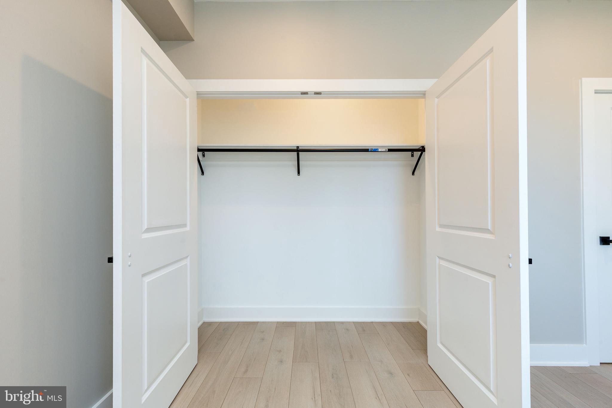 OLDE KENSINGTON - Residential Lease