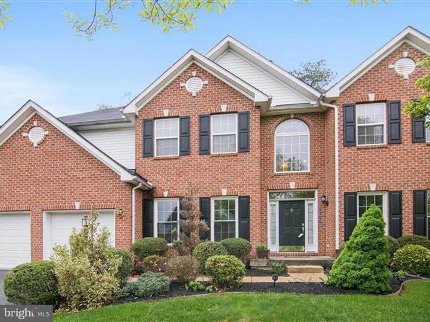 COME ENJOY THIS LUXURY HOME!!SO MANY FEATURES LOTS OF SUNLIGHT OVER 3000+ SQ FT.GOURMET KITCHEN WITH PANTRY..SOME FLOORING INCLUDES NEW CARPET,HARDWOOD & CERAMIC ..MAIN LEVEL OFFICE,SEP DINNING AND SITTING AREA.. HUGE OPEN FLOOR PLAN..MASTER BEDROOM W LARGE BATH & WALK-IN CLOSETS..LOWER LEVEL READY TO BE FINISHED LOTS OF STORAGE POSSIBLE EXTRA BEDROOM & BATH..NICE YARD WITH DECK..A MUST SEE.