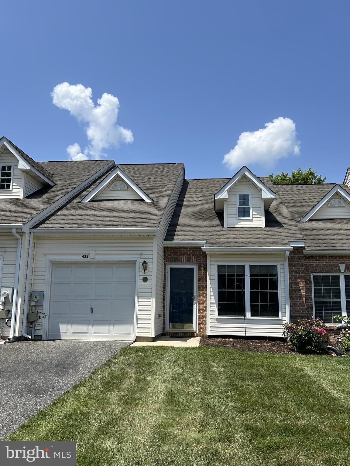 428 SWEETMAN DR
