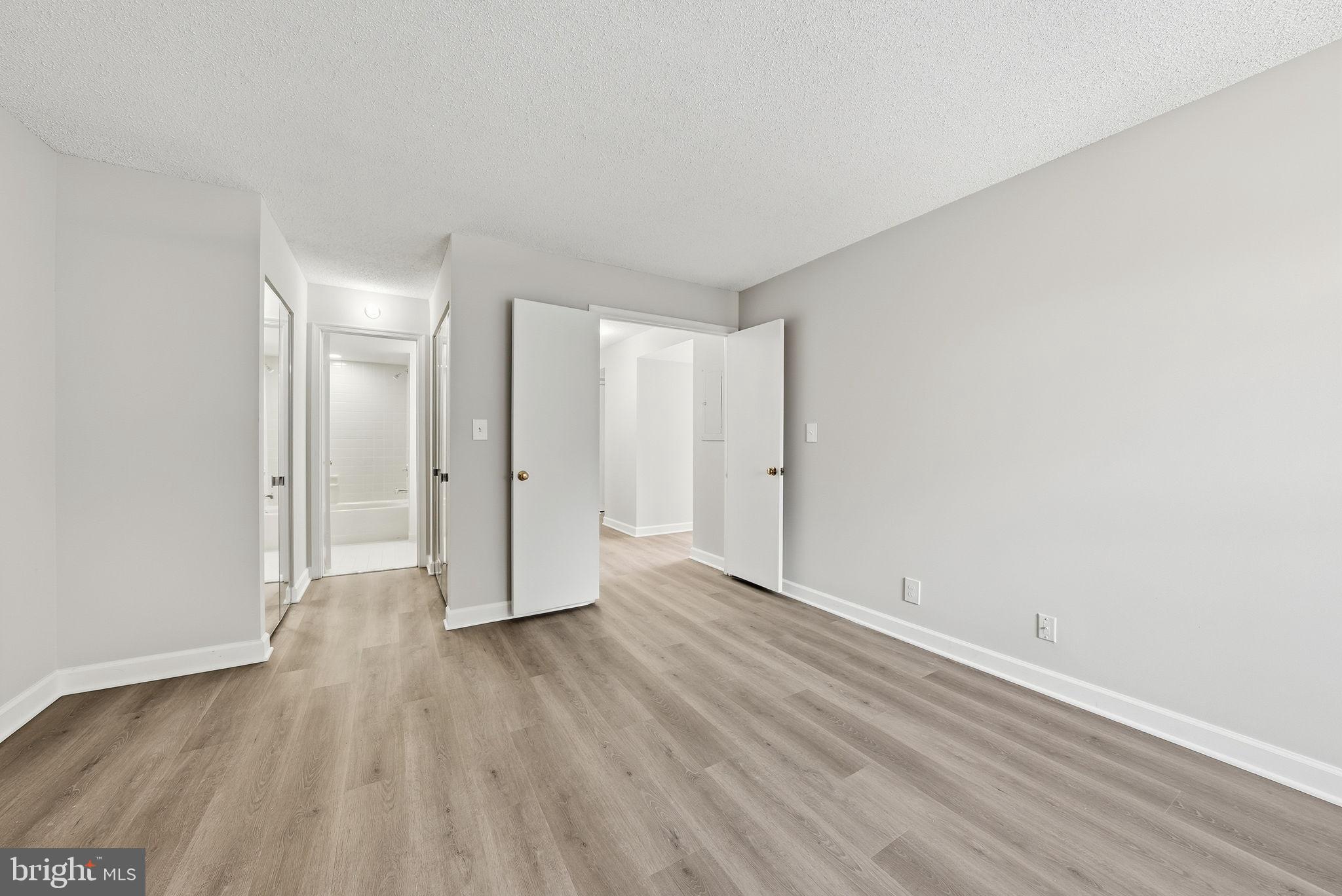 ASTORIA CONDOMINIUM - Residential