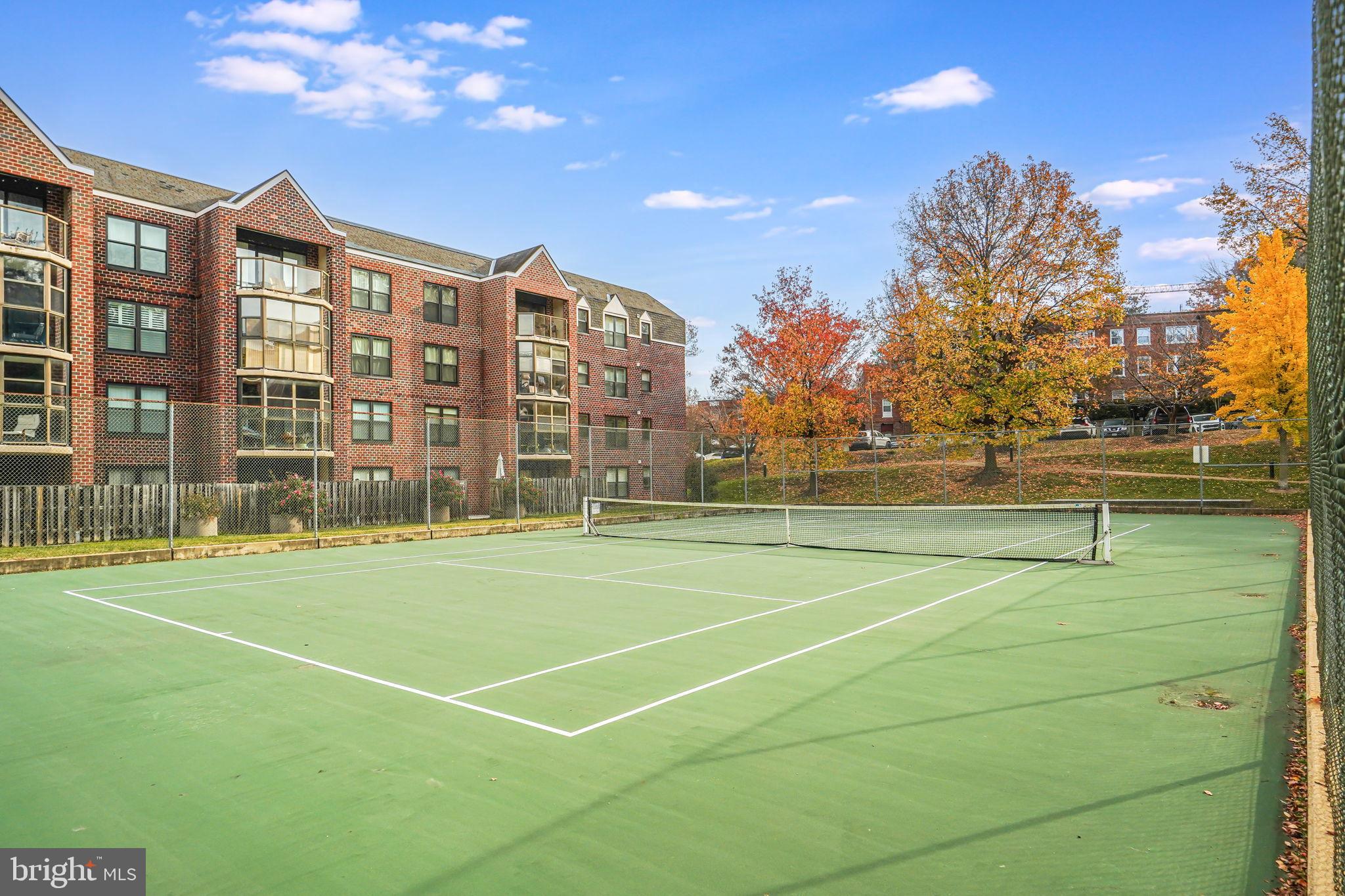 ASTORIA CONDOMINIUM - Residential