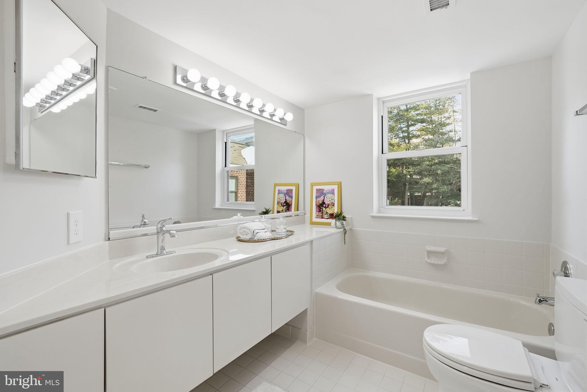 ASTORIA CONDOMINIUM - Residential