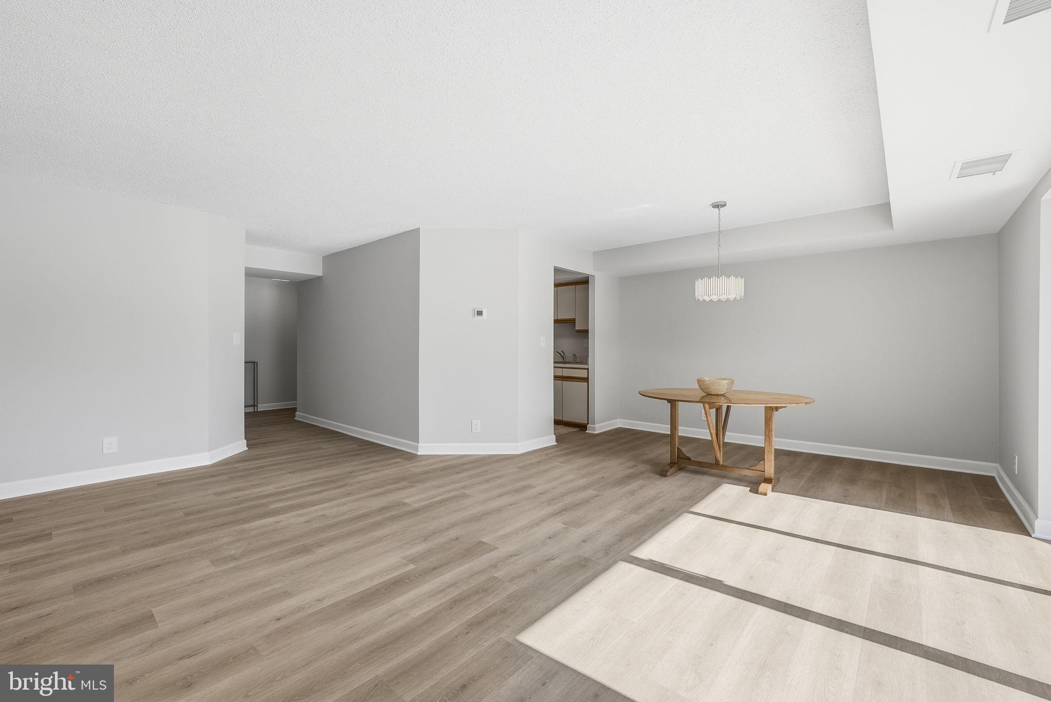 ASTORIA CONDOMINIUM - Residential