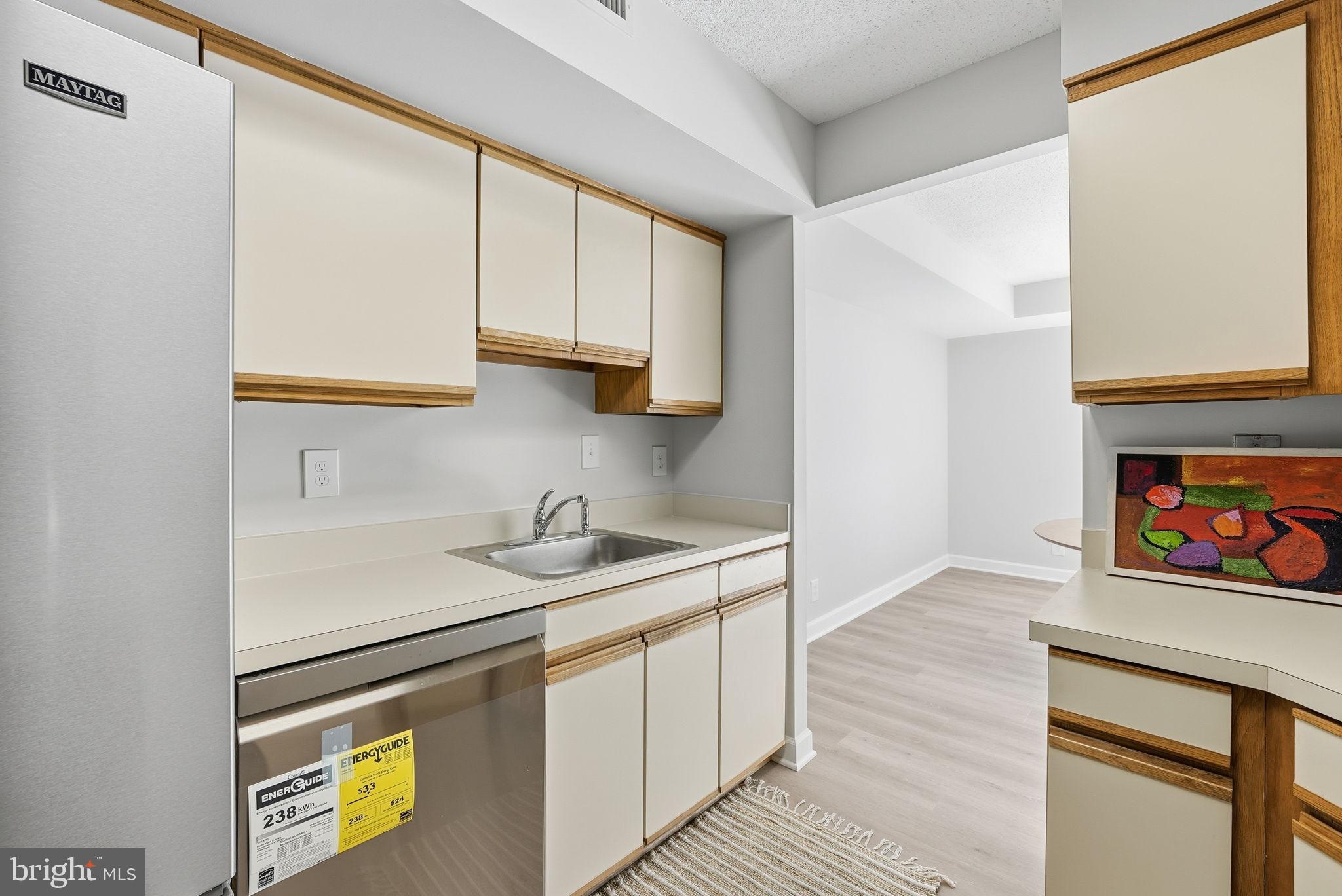 ASTORIA CONDOMINIUM - Residential