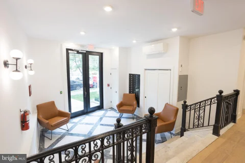 MLS: DCDC2264460