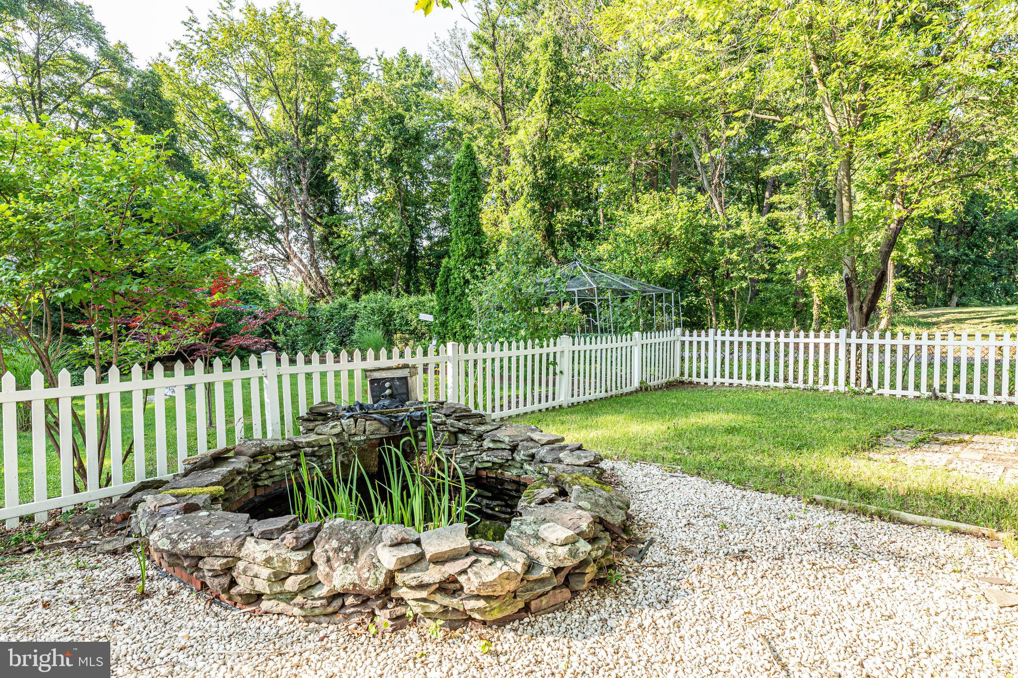 ROSEDALE - Residential