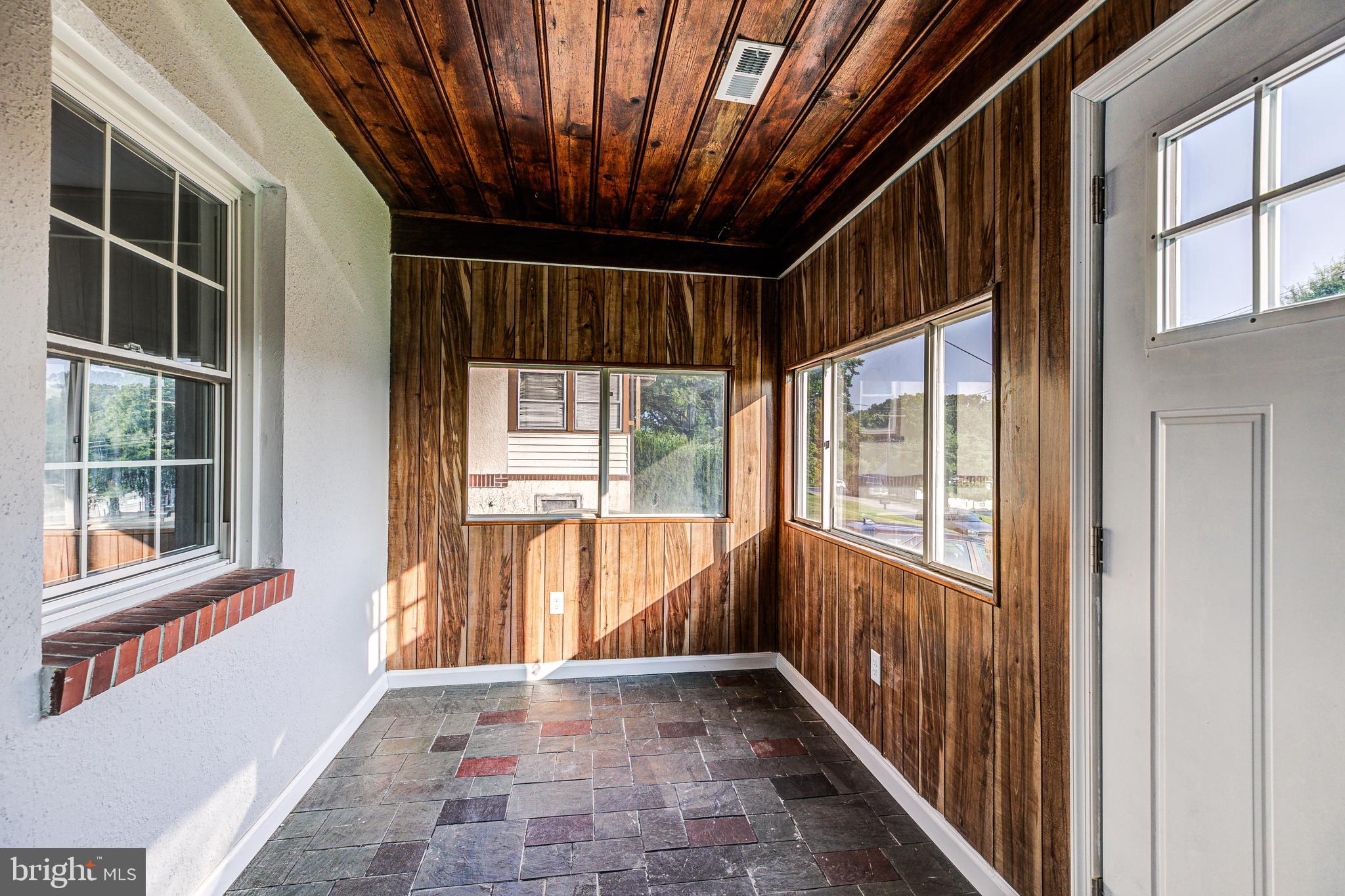 ROSEDALE - Residential