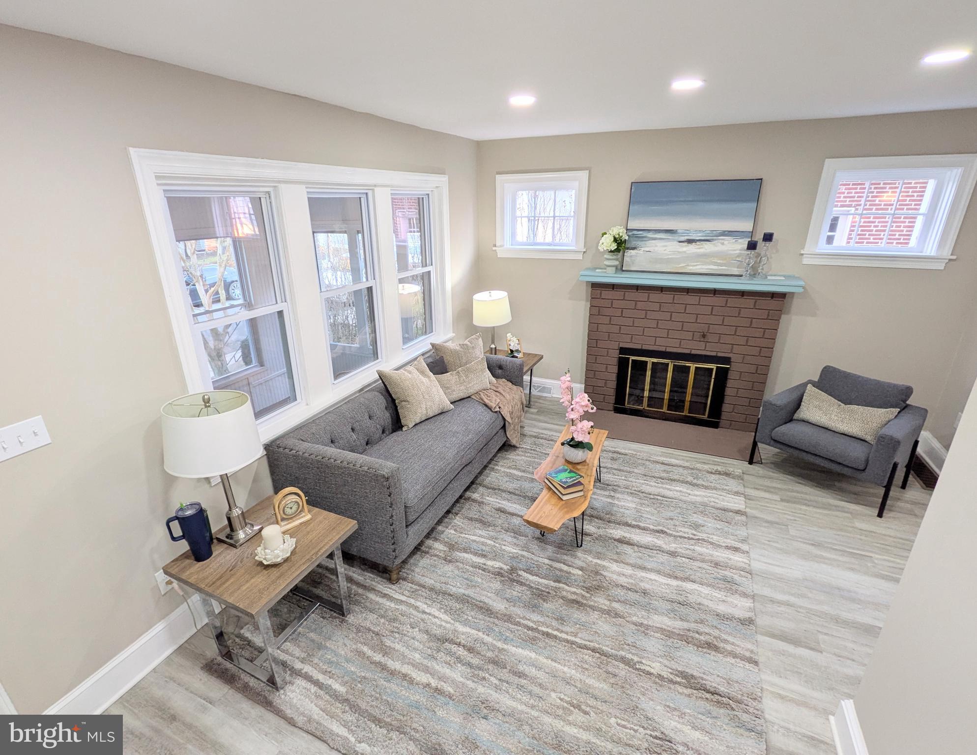 TRIANGLE - Residential