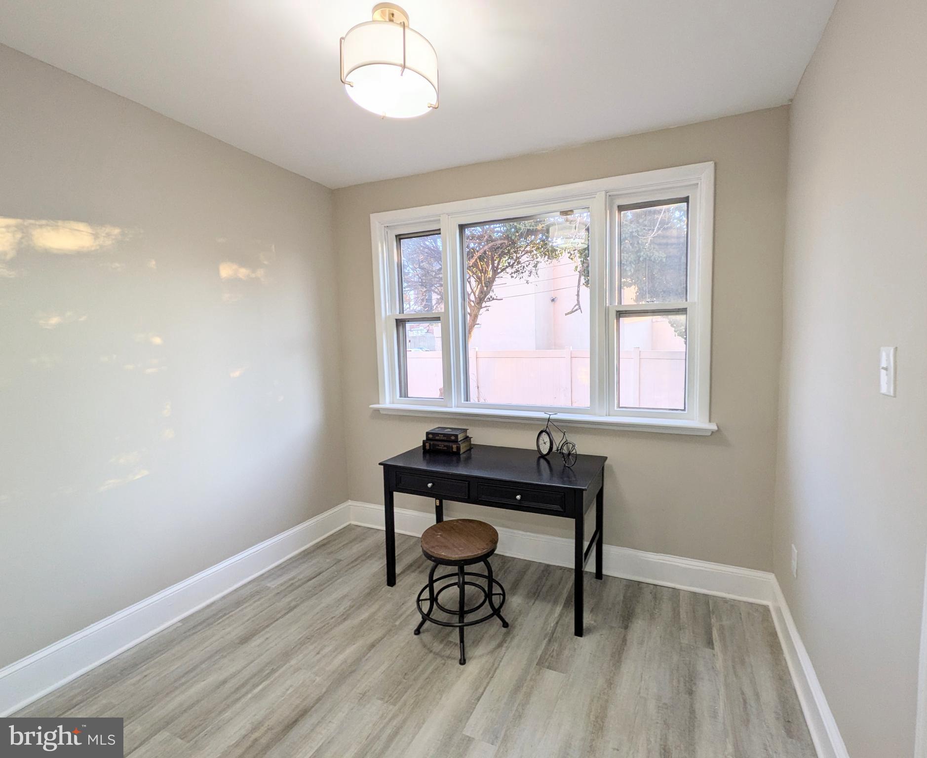 TRIANGLE - Residential