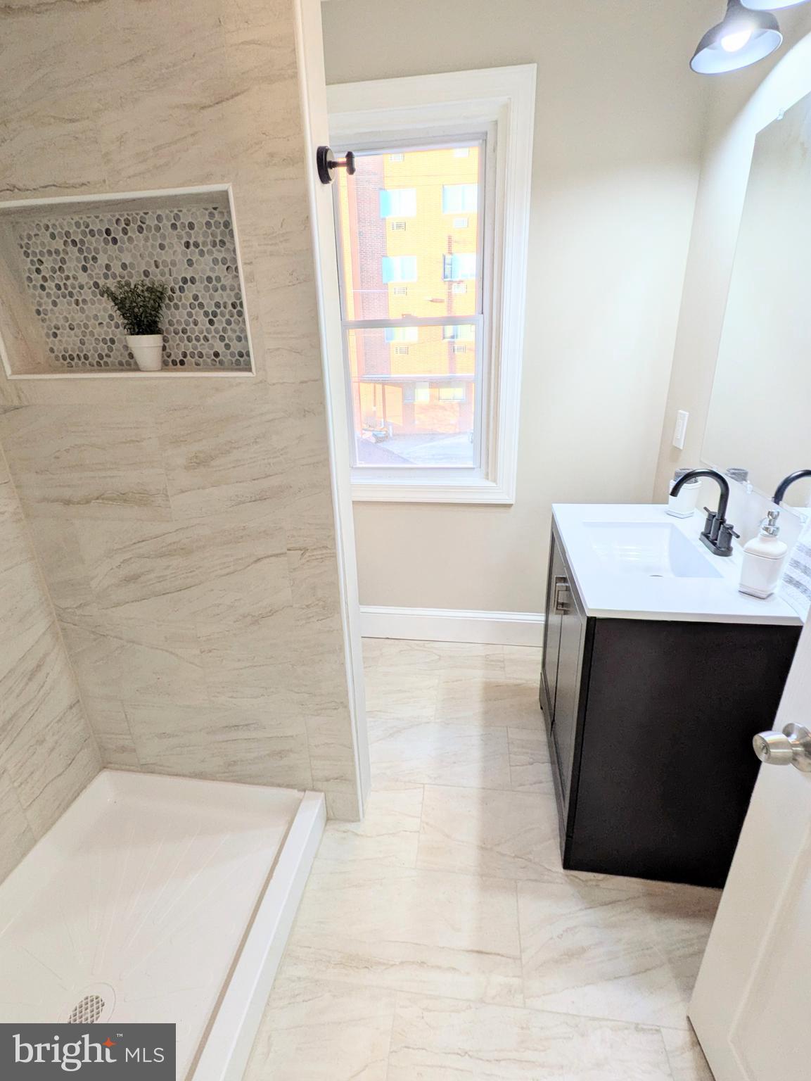 TRIANGLE - Residential