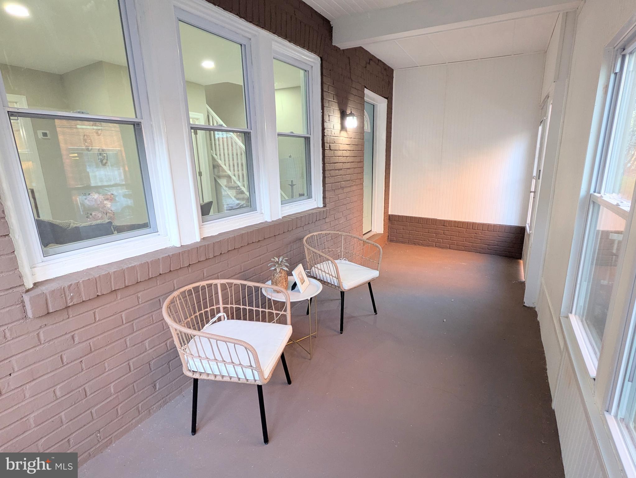 TRIANGLE - Residential