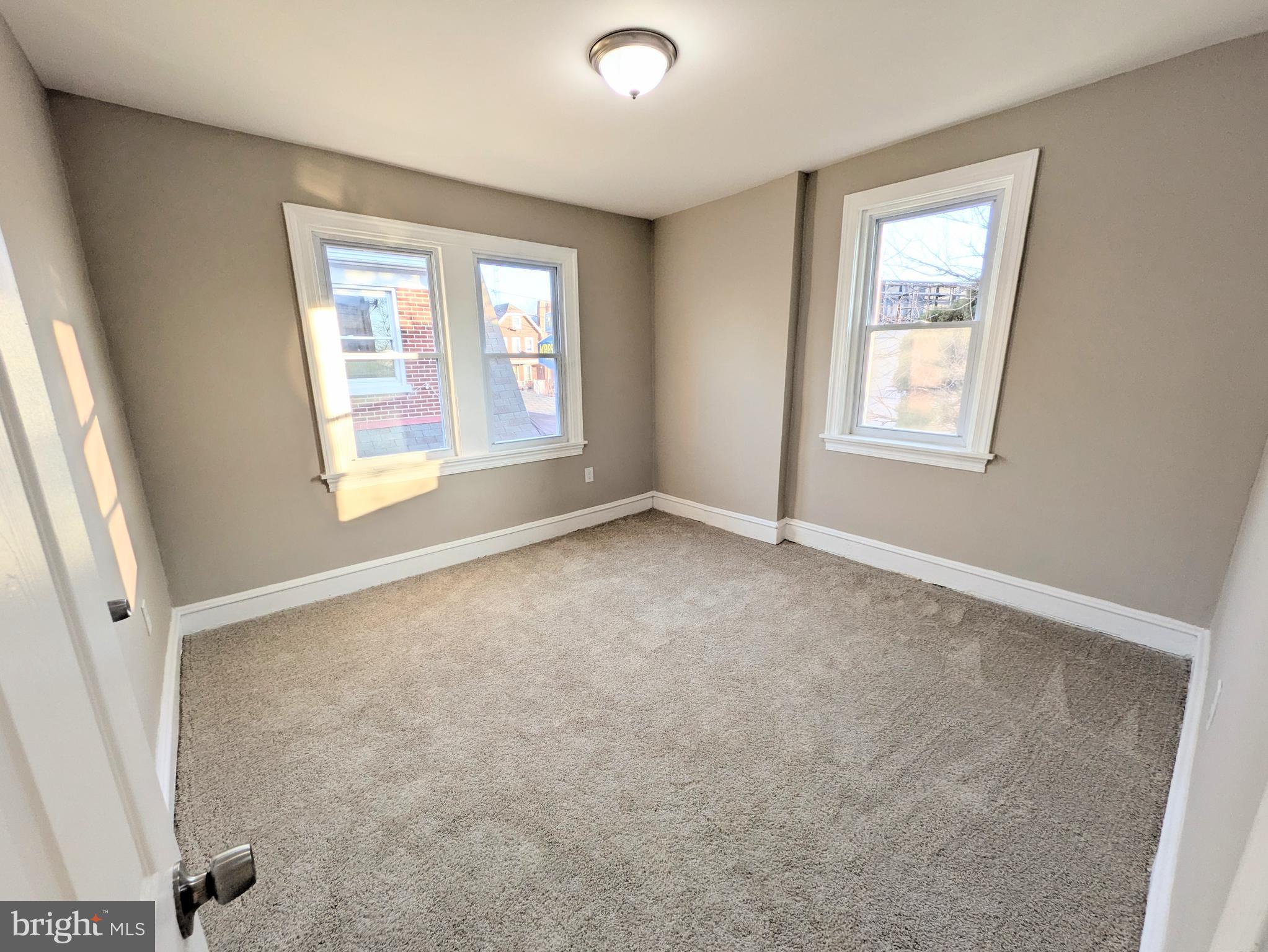 TRIANGLE - Residential