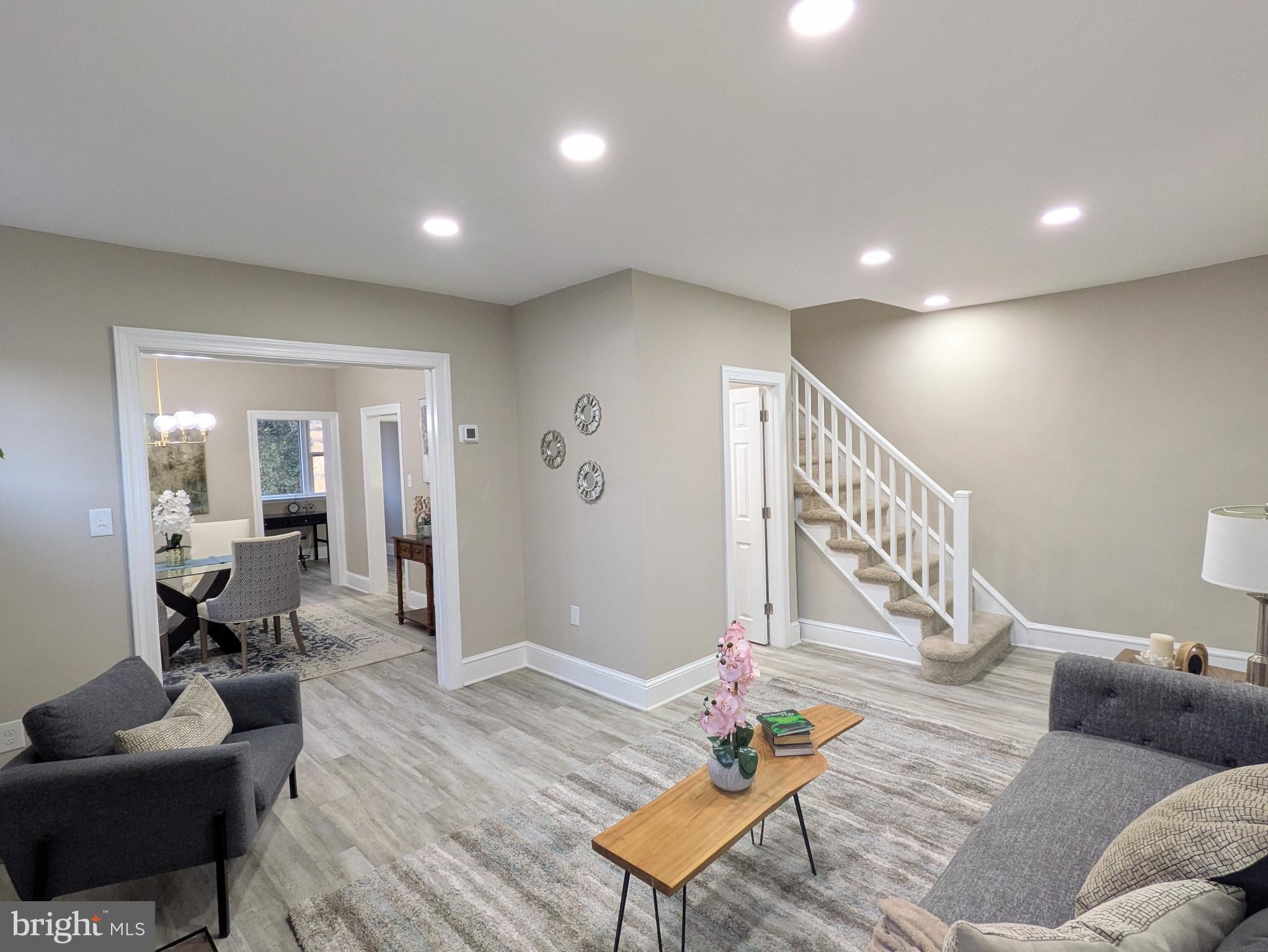 TRIANGLE - Residential