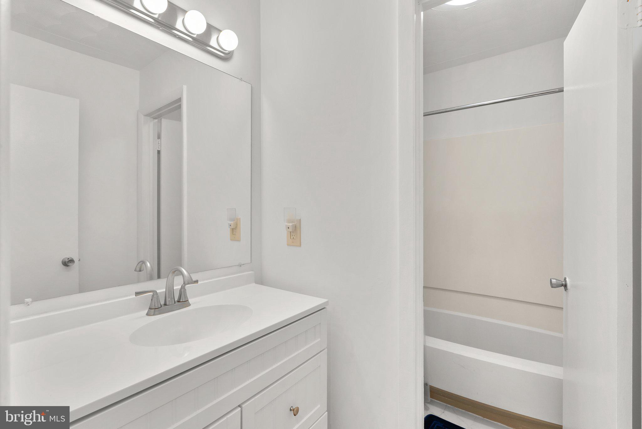 PRINCE PLACE III - Residential