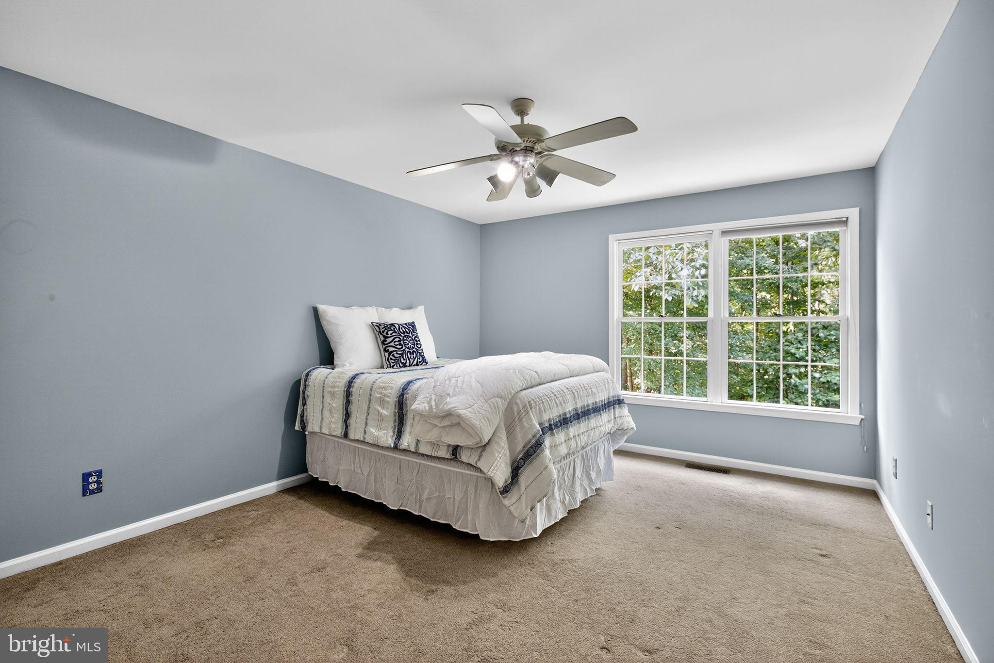 VIRGINIA GLEN - Residential