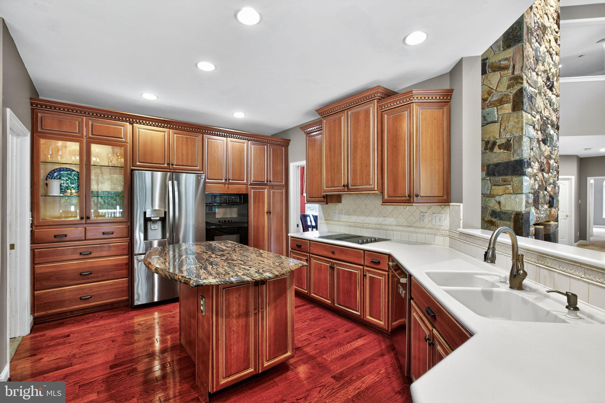 VIRGINIA GLEN - Residential