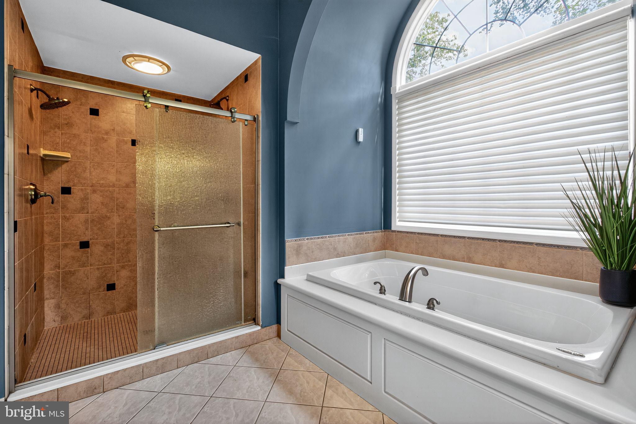 VIRGINIA GLEN - Residential