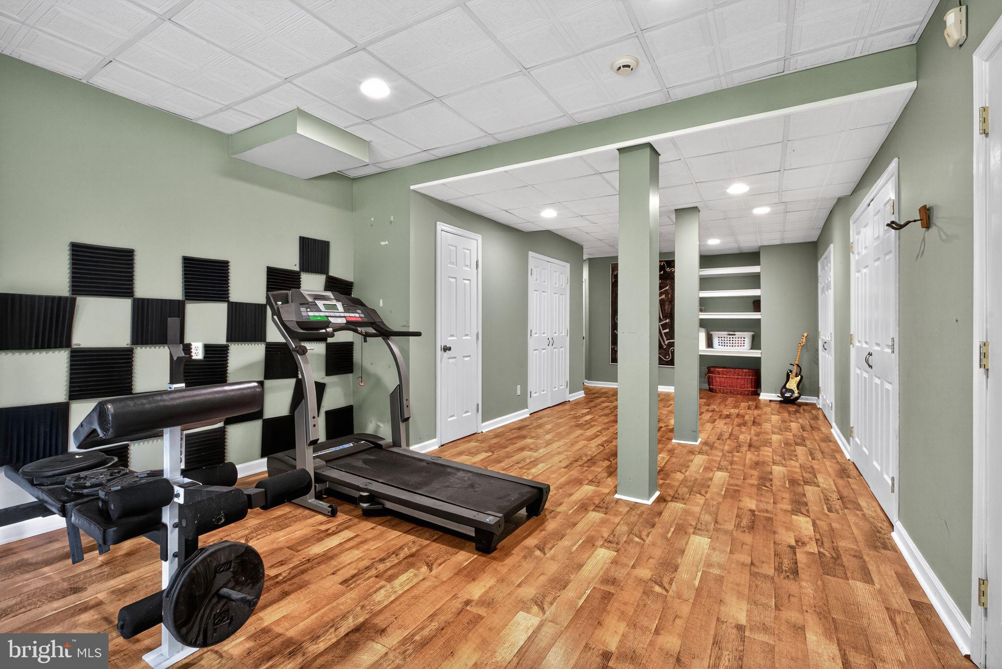 VIRGINIA GLEN - Residential