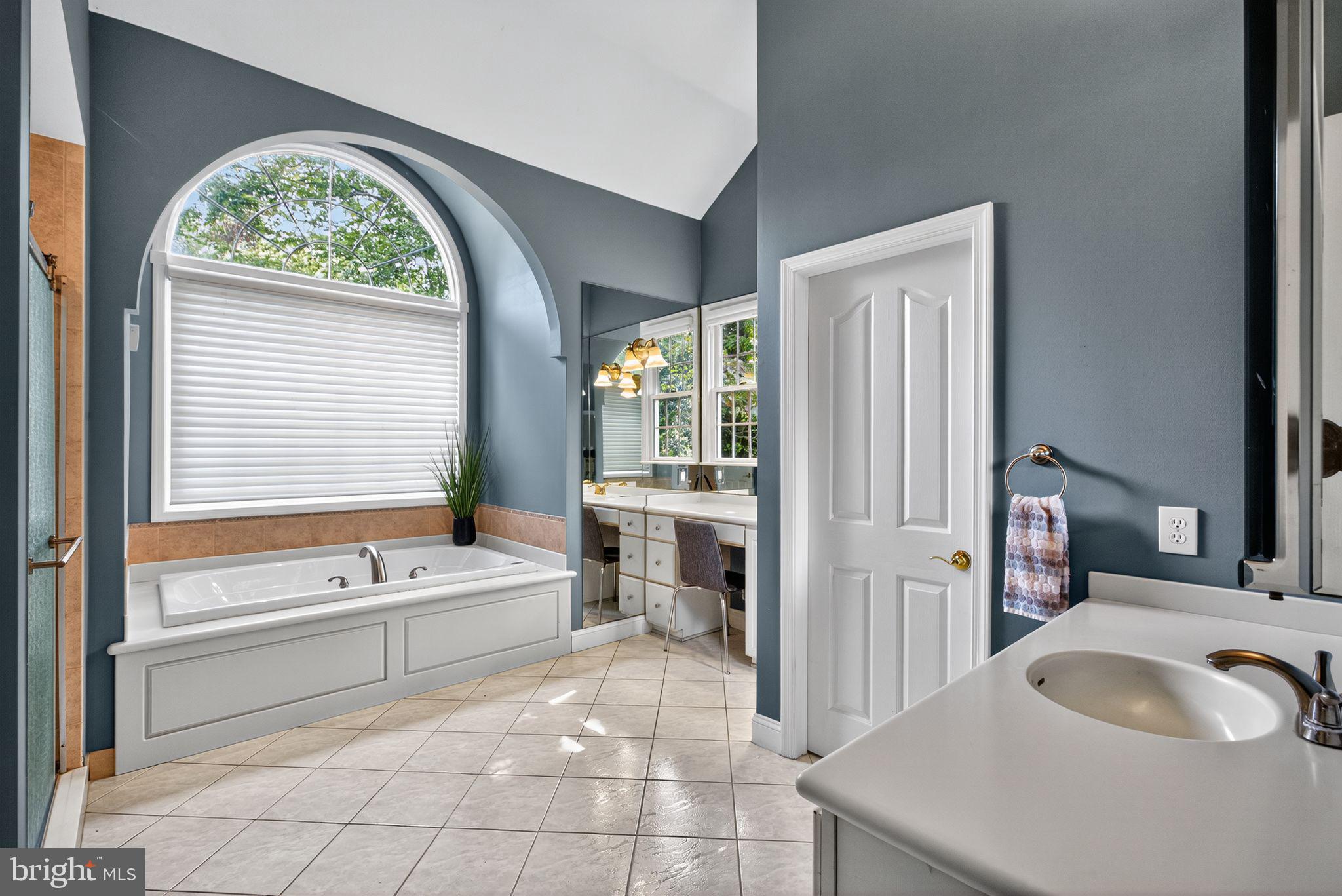 VIRGINIA GLEN - Residential