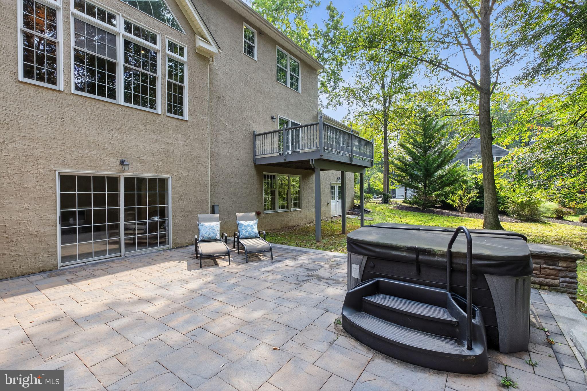 VIRGINIA GLEN - Residential