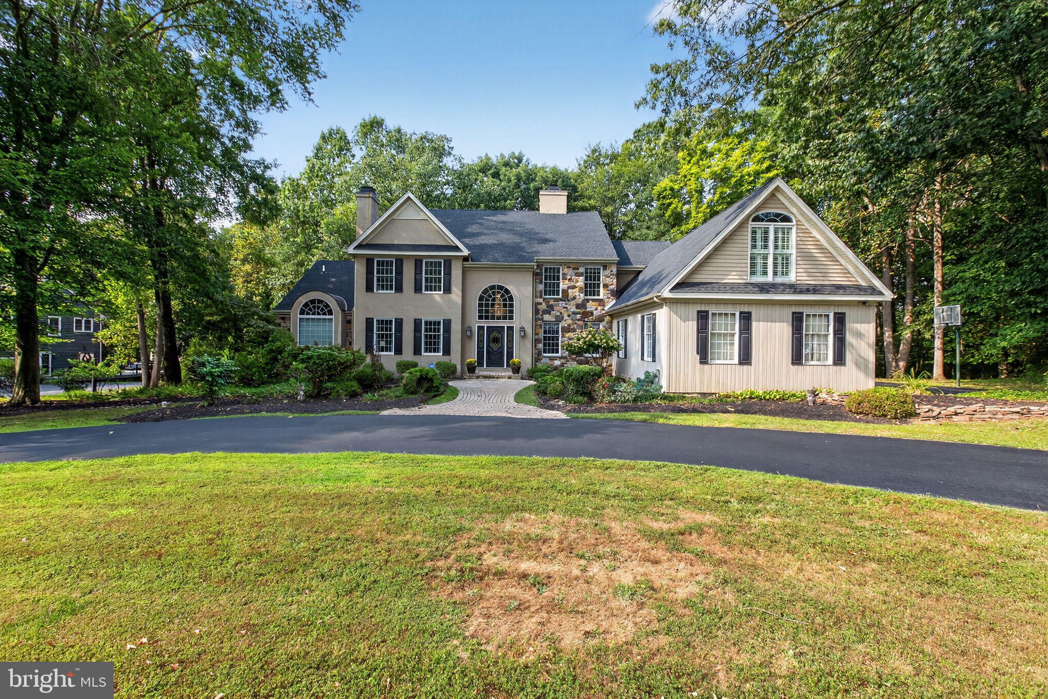 VIRGINIA GLEN - Residential