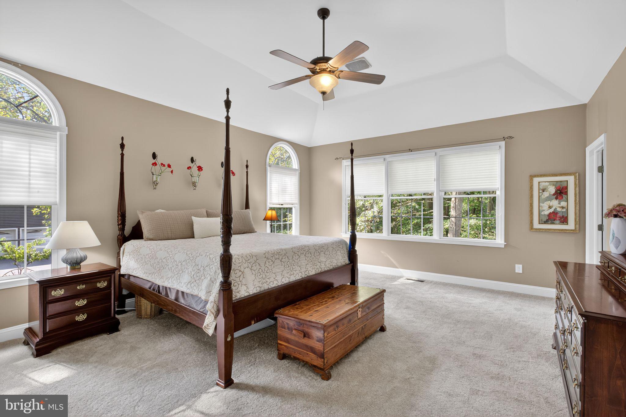 VIRGINIA GLEN - Residential