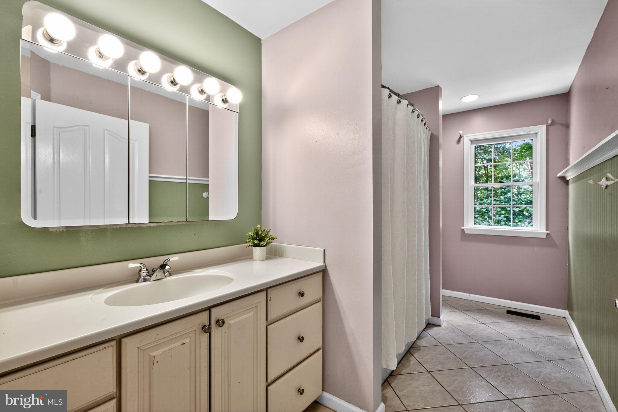 VIRGINIA GLEN - Residential