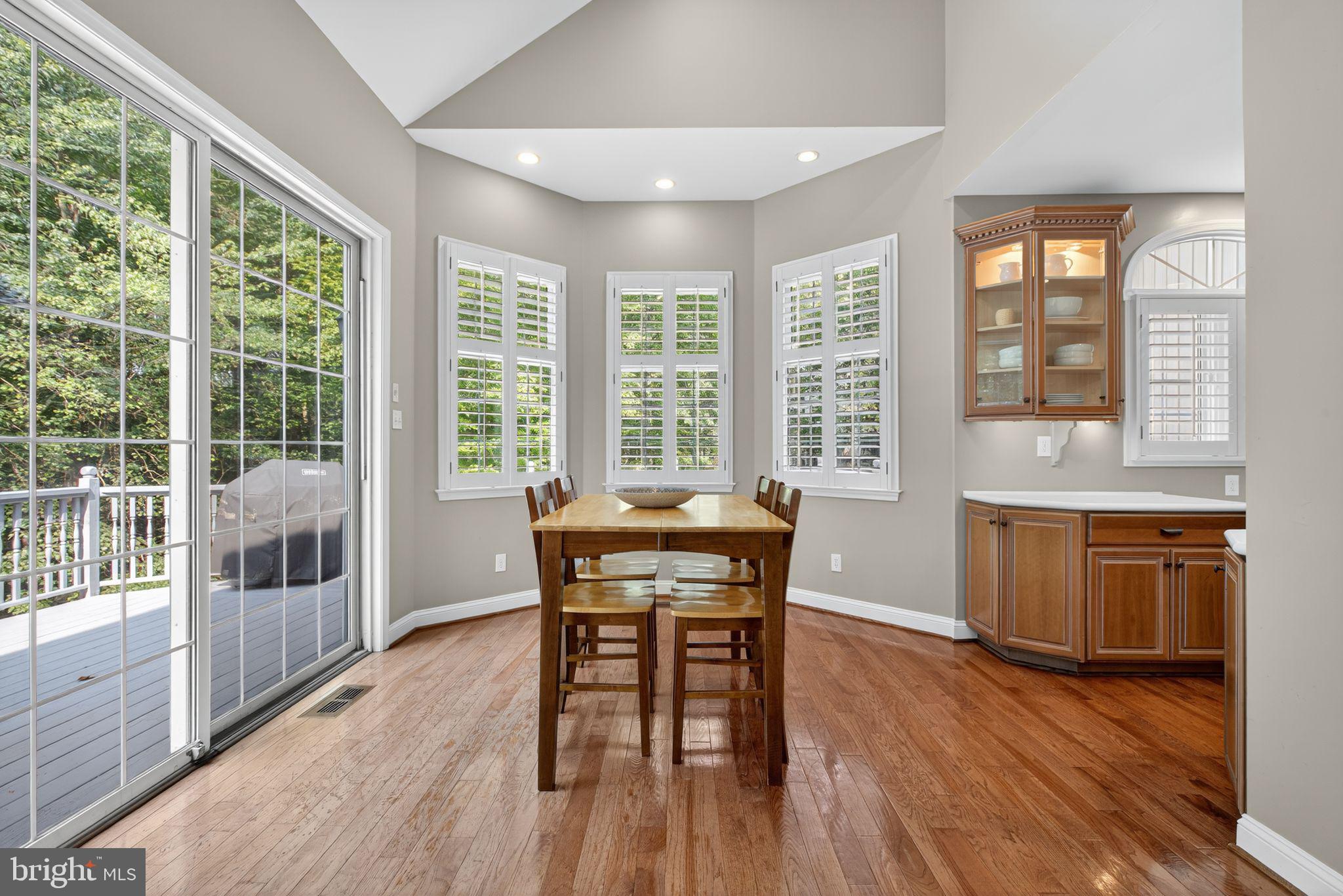 VIRGINIA GLEN - Residential