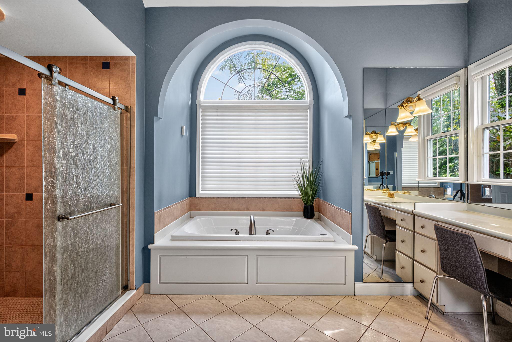 VIRGINIA GLEN - Residential