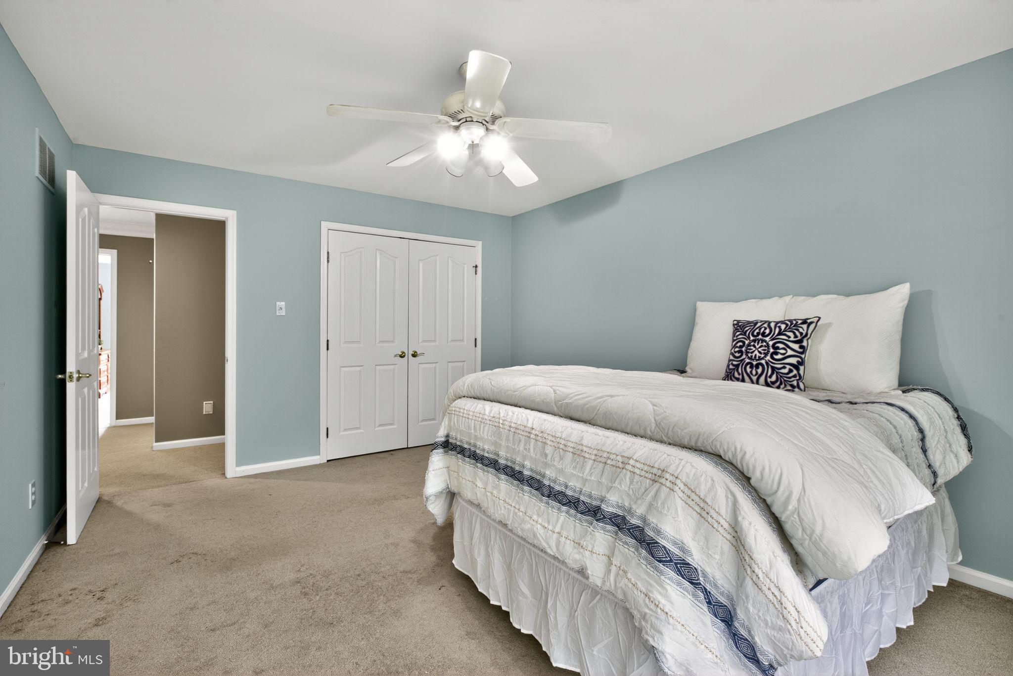 VIRGINIA GLEN - Residential