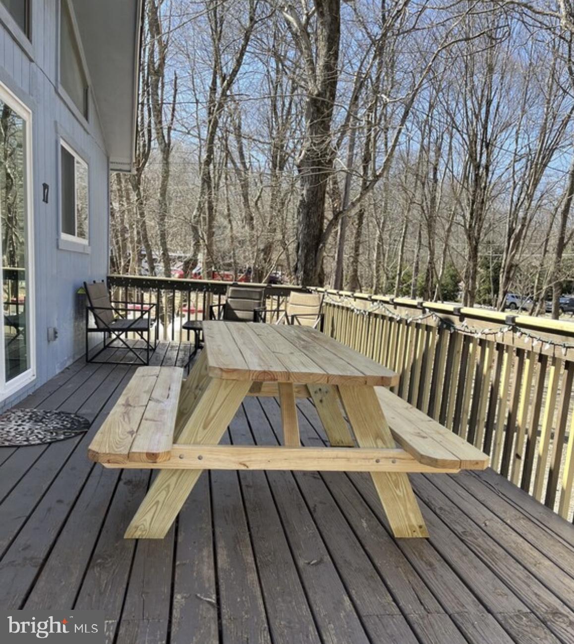 TOWAMENSING TRAILS - Residential