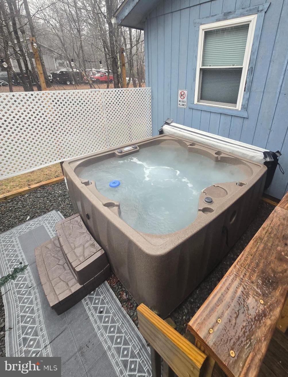 TOWAMENSING TRAILS - Residential