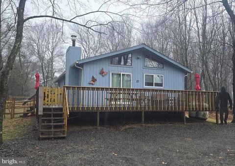 17 VAN DOREN MEWS ALBRIGHTSVILLE PA 18210